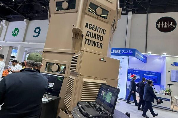 برج مراقبة إماراتي جديد يمكنه العمل كحرس حدود وحماية السفارات والمطارات - سبوتنيك عربي