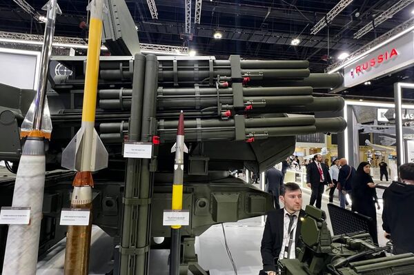 منظومات دفاع جوي وصواريخ متطورة بالجناح الروسي في آيدكس  - سبوتنيك عربي