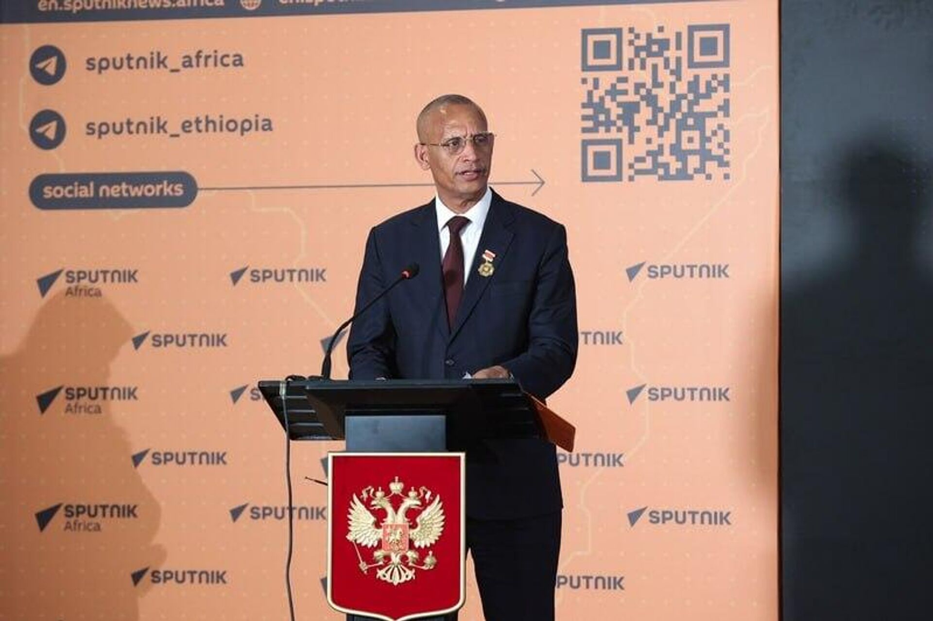  افتتاح المكتب التمثيلي لوكالة سبوتنيك في أديس أبابا، رئيسة مجلس الفيدرالية الروسي، فالنتينا ماتفيينكو، والمدير العالم لوكالة الأنباء الدولية روسيا سيغودنيا، التي تضم وكالة الأنباء الدولية سبوتنيك، دميتري كيسيلوف - سبوتنيك عربي, 1920, 19.02.2025