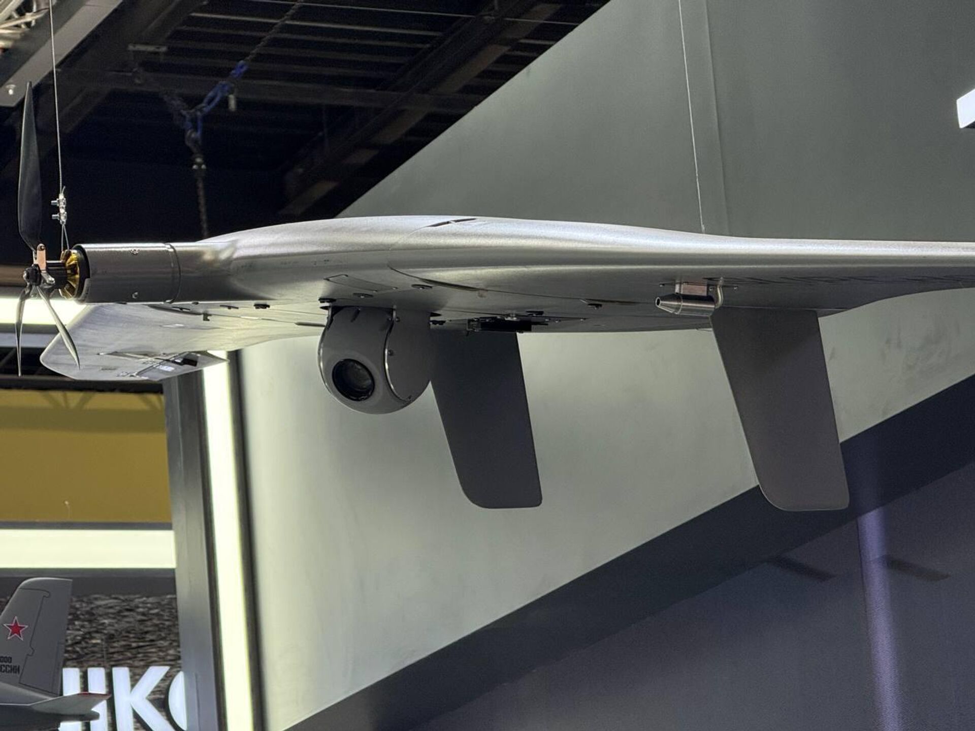 الطائرة المسيرة الروسية من طراز سوبركام إس 350،  في معرض آيدكس- 2025 - سبوتنيك عربي, 1920, 21.02.2025