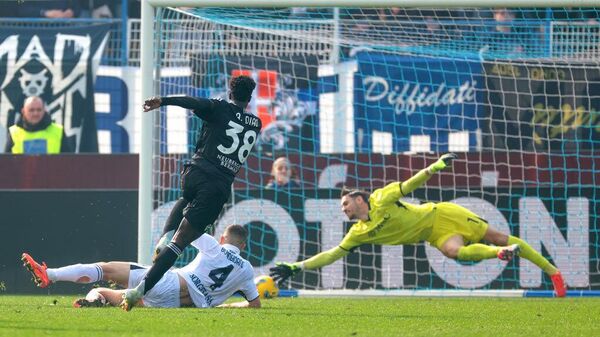 مباراة كومو ونابولي بالدوري الإيطالي - سبوتنيك عربي