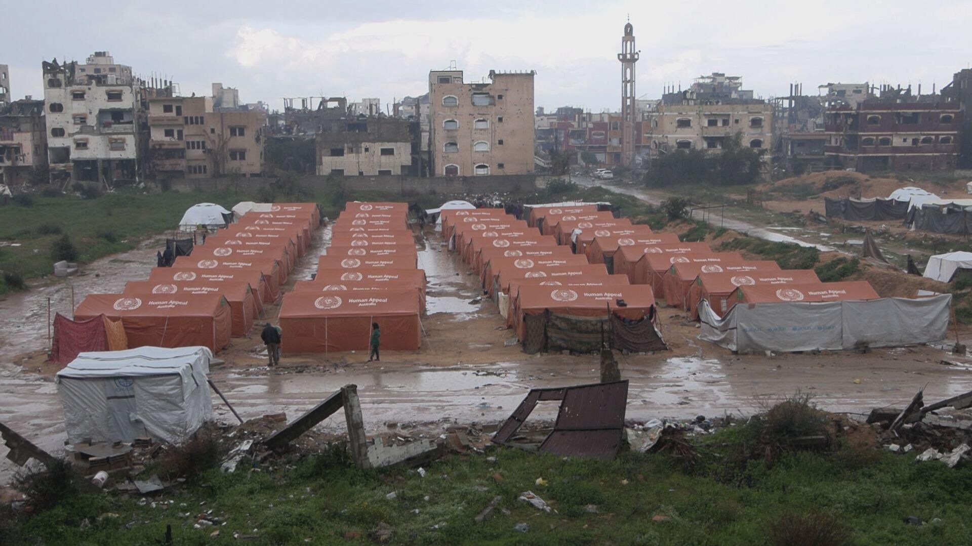 العائدون إلى غزة يكافحون برد الشتاء والأمطار الغزيرة التي تقتحم خيامهم الضعيفة العائدون إلى غزة يكافحون برد الشتاء والأمطار الغزيرة التي تقتحم خيامهم الضعيفة - سبوتنيك عربي, 1920, 27.02.2025