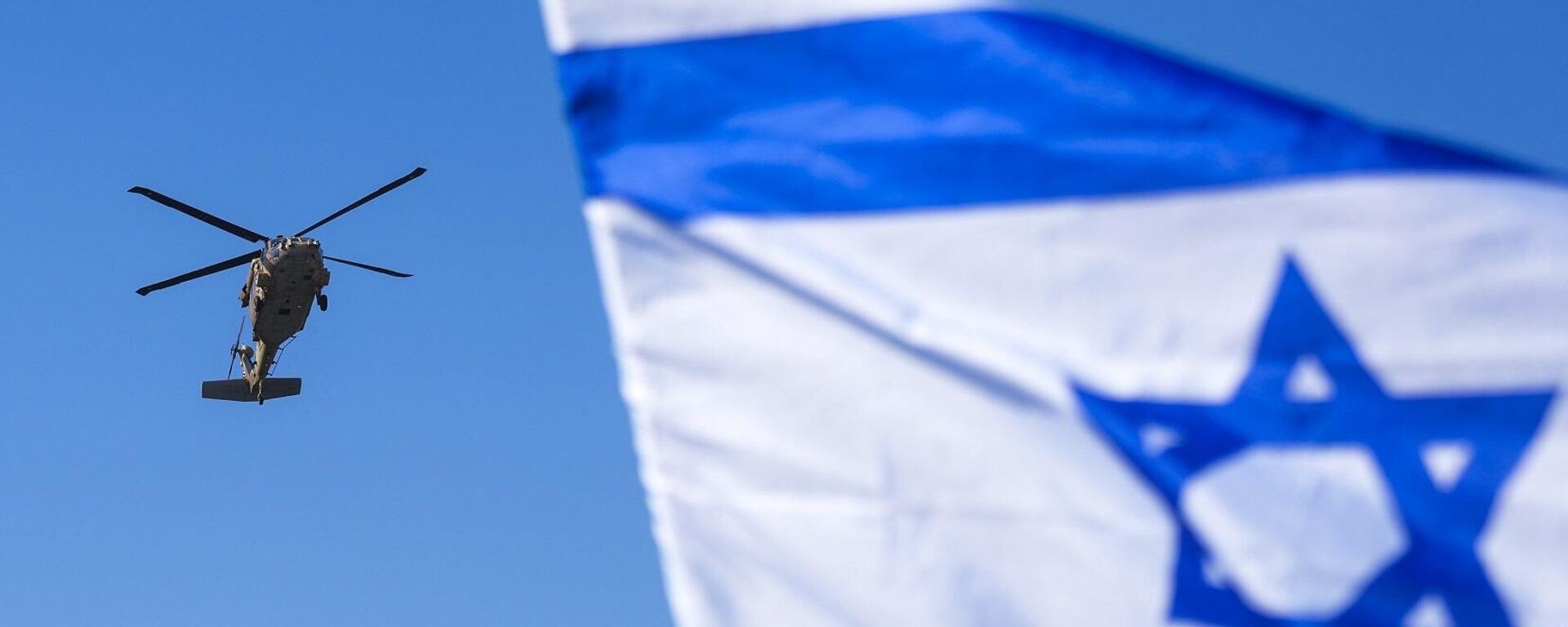 مروحية عسكرية إسرائيلية بالقرب من تل أبيب - سبوتنيك عربي, 1920, 27.02.2025