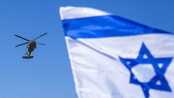 مروحية عسكرية إسرائيلية بالقرب من تل أبيب - سبوتنيك عربي