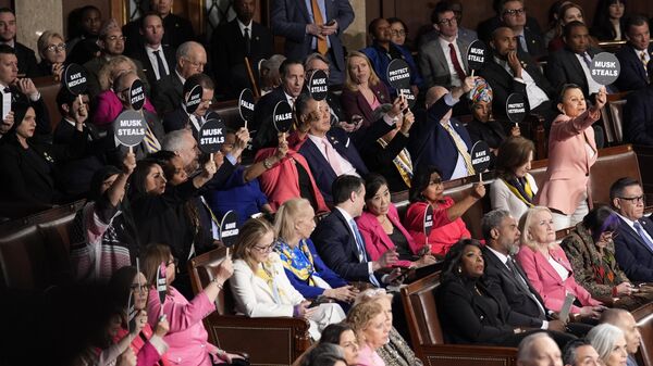 خطاب الرئيس الأمريكي دونالد ترامب خلال  جلسة استماع في الكونغرس - سبوتنيك عربي