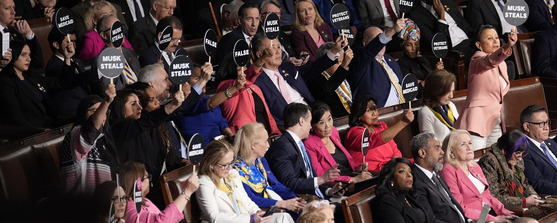 خطاب الرئيس الأمريكي دونالد ترامب خلال  جلسة استماع في الكونغرس - سبوتنيك عربي, 1920, 23.09.2025