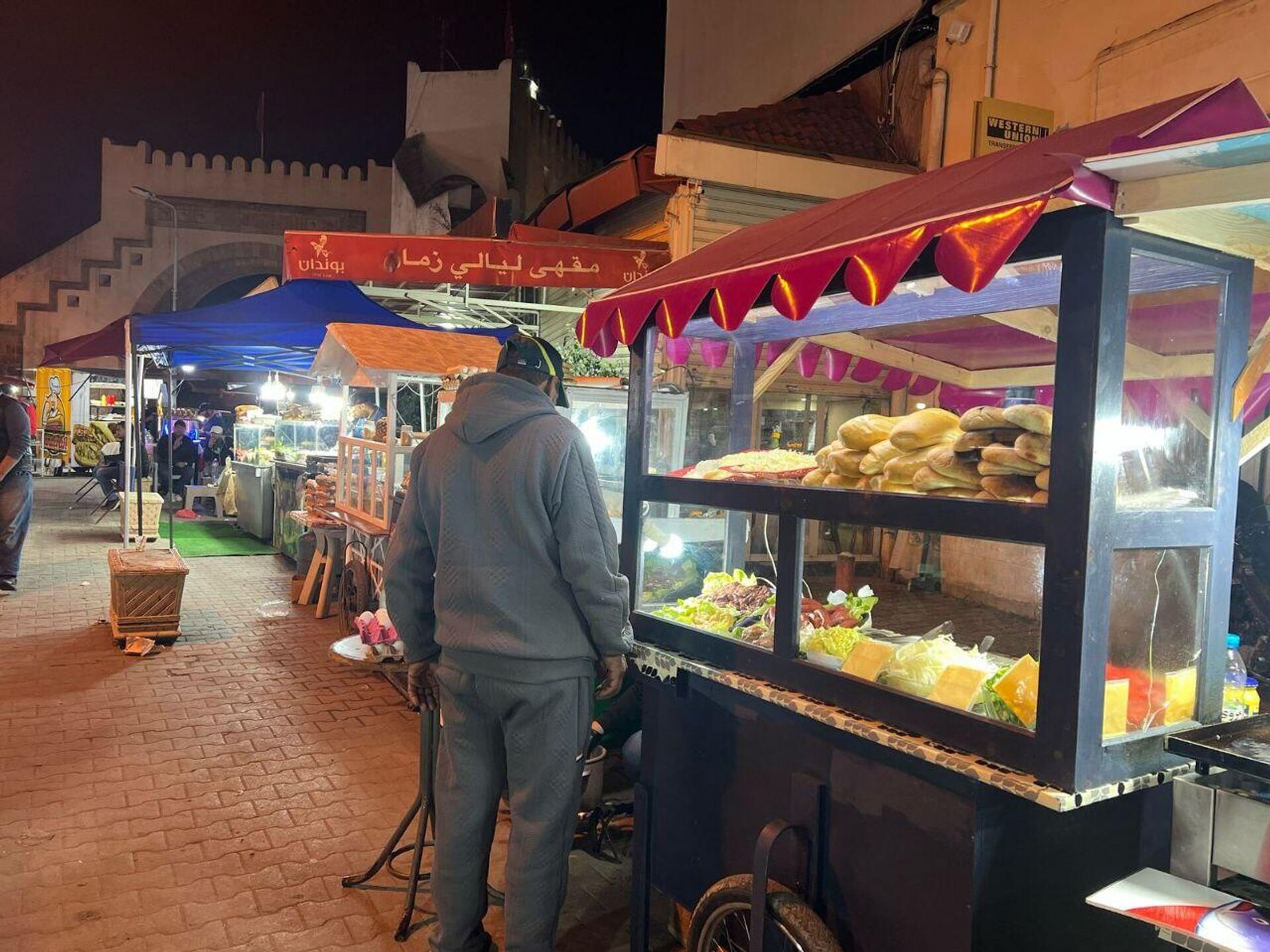 أكلات تقليدية لا تغيب عن وجبات السحور في تونس أكلات تقليدية لا تغيب عن وجبات السحور في تونس - سبوتنيك عربي, 1920, 05.03.2025