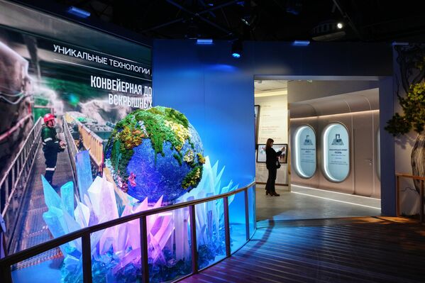 إحدى الزوايا في المعرض التفاعلي &quot;رحلة عبر روسيا&quot; في مركز روسيا الوطني. - سبوتنيك عربي