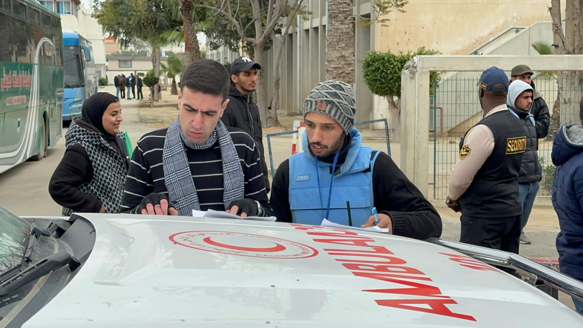 مرضى وجرحى غزة بين دموع الفراق والأمل في العلاج خارج القطاع
مرضى وجرحى غزة بين دموع الفراق والأمل في العلاج خارج القطاع
- سبوتنيك عربي, 1920, 05.03.2025