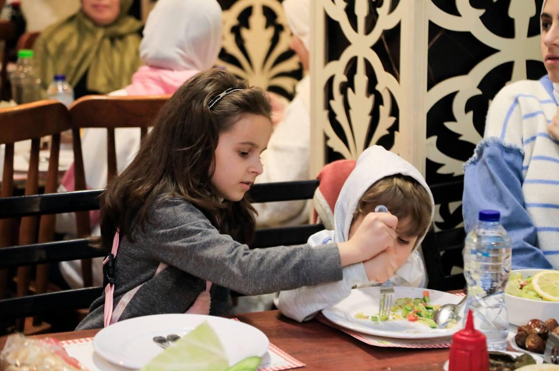 جمعية وطن الخيرية تقيم حفل إفطار للأيتام السوريين بالعاصمة المصرية القاهرة، 5 مارس/ آذار 2025 - سبوتنيك عربي, 1920, 06.03.2025