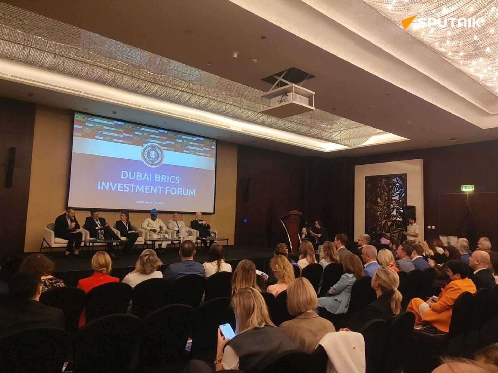 فعاليات منتدى مؤتمر بريكس للاستثمار في دبي فعاليات منتدى مؤتمر بريكس للاستثمار في دبي - سبوتنيك عربي, 1920, 07.03.2025