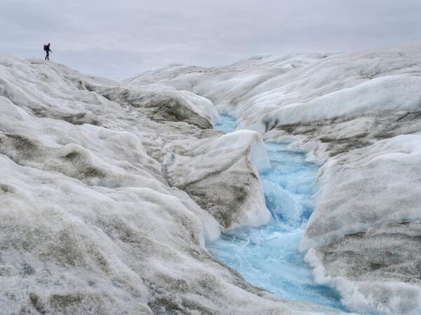منظر طبيعي للغطاء الجليدي في غرينلاند بالقرب من كانغرلوسواك، الدنمارك. - سبوتنيك عربي