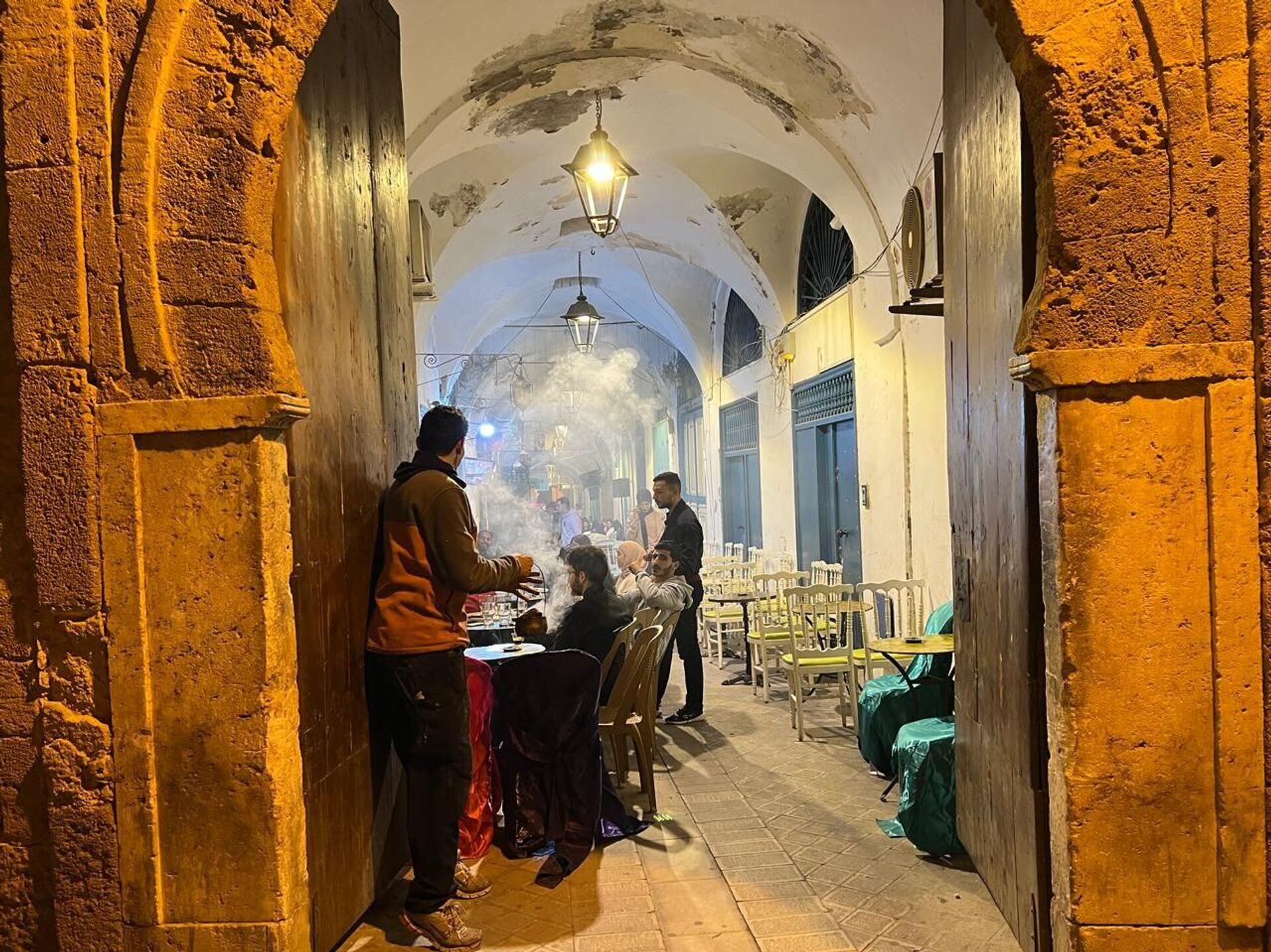 المدينة العتيقة بتونس تحتفي برمضان وتتحول الى الوجهة المفضلة للتونسيين للسهر - سبوتنيك عربي, 1920, 14.03.2025