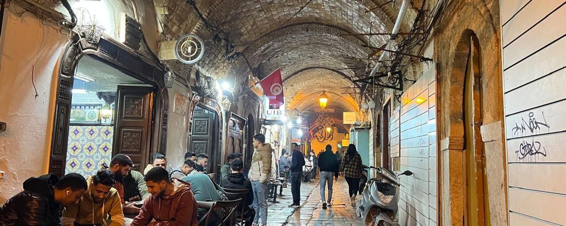 المدينة العتيقة بتونس تحتفي برمضان وتتحول الى الوجهة المفضلة للتونسيين للسهر - سبوتنيك عربي, 1920, 14.03.2025