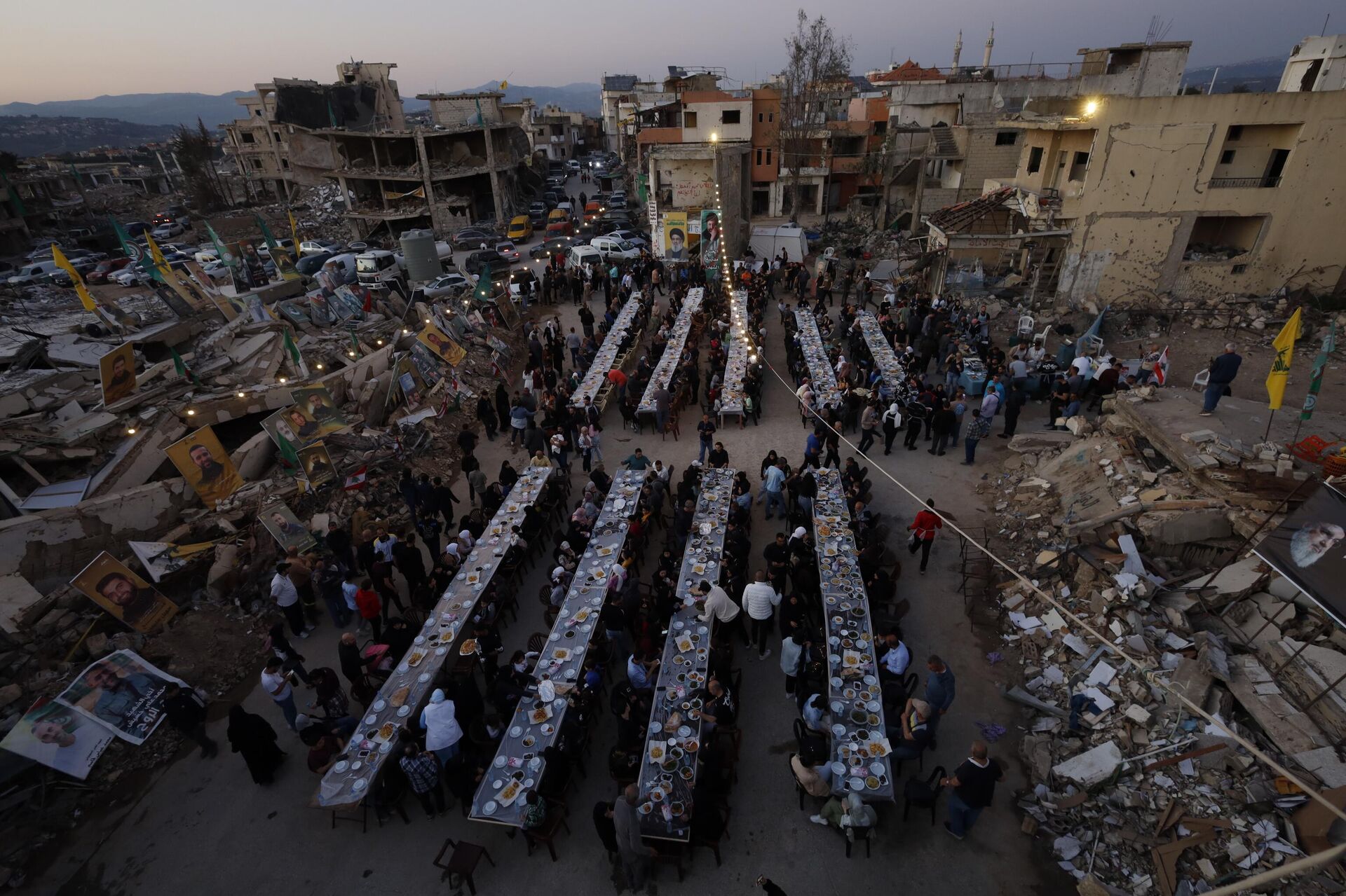 الإفطار الرمضاني في الخيام بجنوب لبنان.. صمود وتحدٍّ وسط الدمار - سبوتنيك عربي, 1920, 15.03.2025