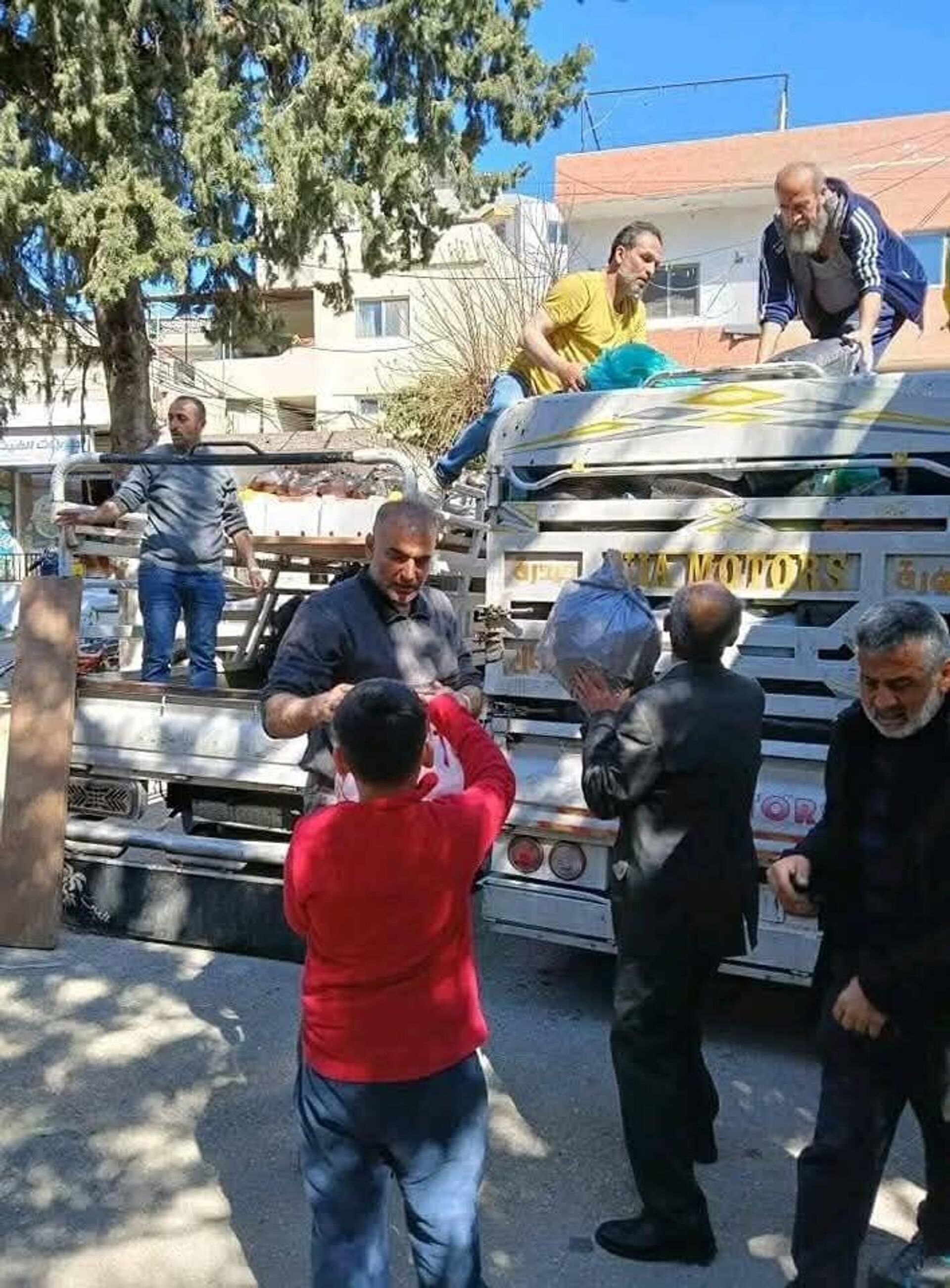 مبادرات أهلية لتقديم مساعدات إنسانية لمناطق الساحل السوري مبادرات أهلية لتقديم مساعدات إنسانية لمناطق الساحل السوري - سبوتنيك عربي, 1920, 17.03.2025