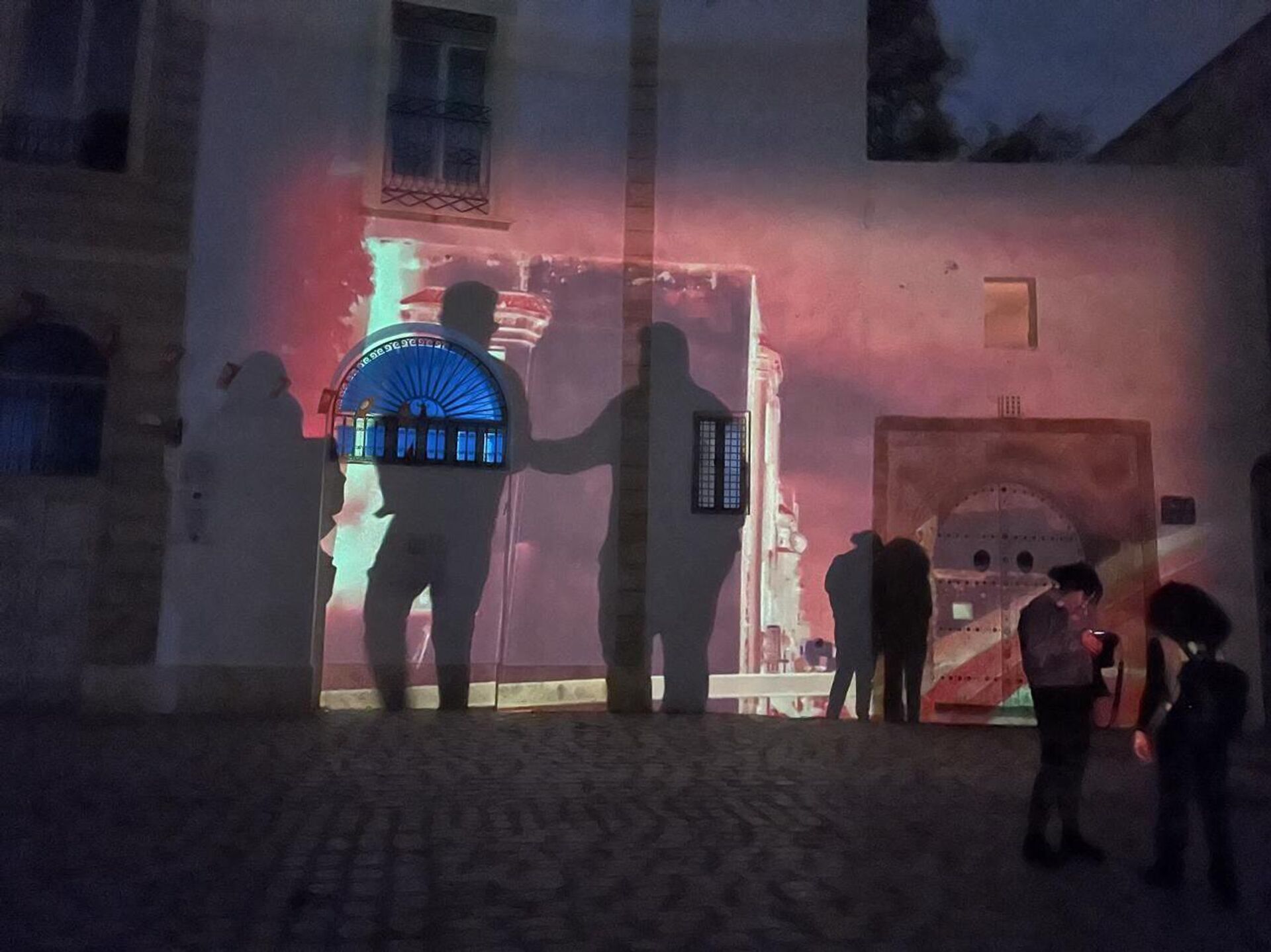 المدينة العتيقة بتونس تتحول إلى مسرح مفتوح للضوء والفن المدينة العتيقة بتونس تتحول إلى مسرح مفتوح للضوء والفن - سبوتنيك عربي, 1920, 18.03.2025