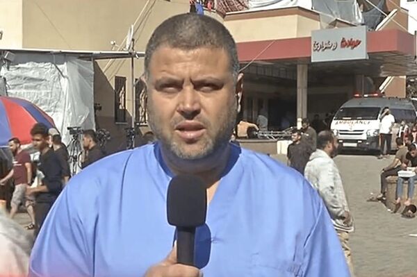 الطبيب ناهض أبو طعيمة المحتجز لدى إسرائيل الطبيب ناهض أبو طعيمة المحتجز لدى إسرائيل - سبوتنيك عربي