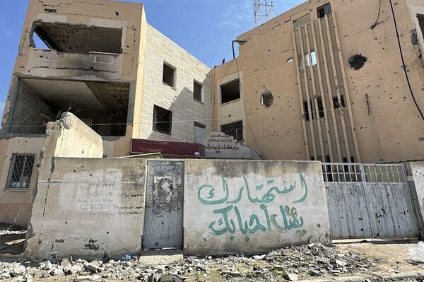 زوجة الطبيب ناهض أبو طعيمة تناشد للإفراج عن زوجها المحتجز لدى إسرائيل
زوجة الطبيب ناهض أبو طعيمة تناشد للإفراج عن زوجها المحتجز لدى إسرائيل
- سبوتنيك عربي