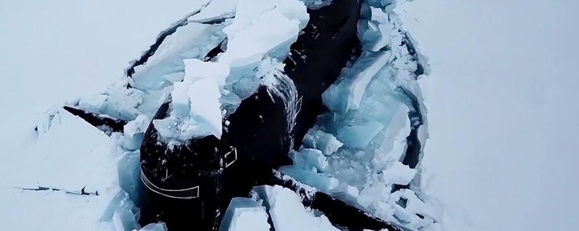 Атомная подводная лодка ВМФ РФ в Арктике - سبوتنيك عربي, 1920, 19.03.2025