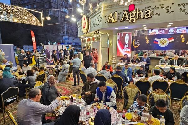 بطقوس مصرية… السفارة الروسية تنظم حفل إفطار خيري بالقاهرة - سبوتنيك عربي