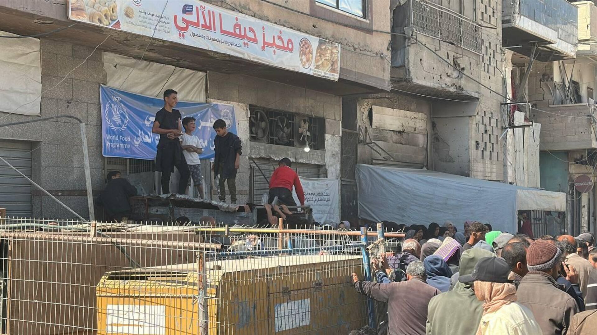 أزمة الخبز تتفاقم وخطر المجاعة يهدد سكان قطاع غزة  - سبوتنيك عربي, 1920, 26.03.2025