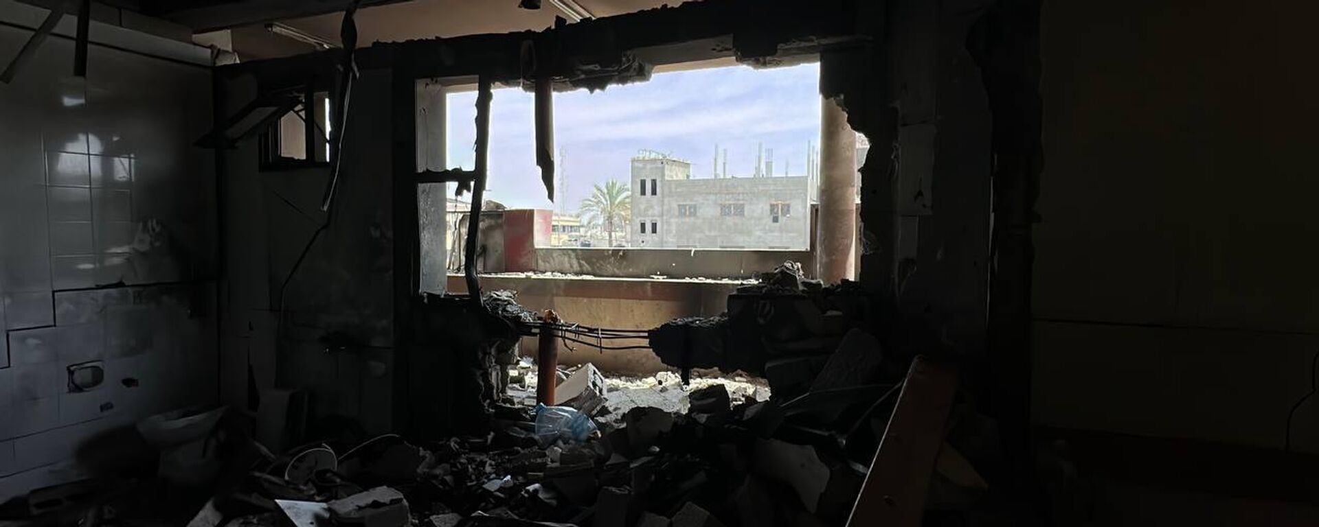 استهداف مشفى ناصر الطبي يفاقم أزمة القطاع الصحي في غزة - سبوتنيك عربي, 1920, 04.04.2025