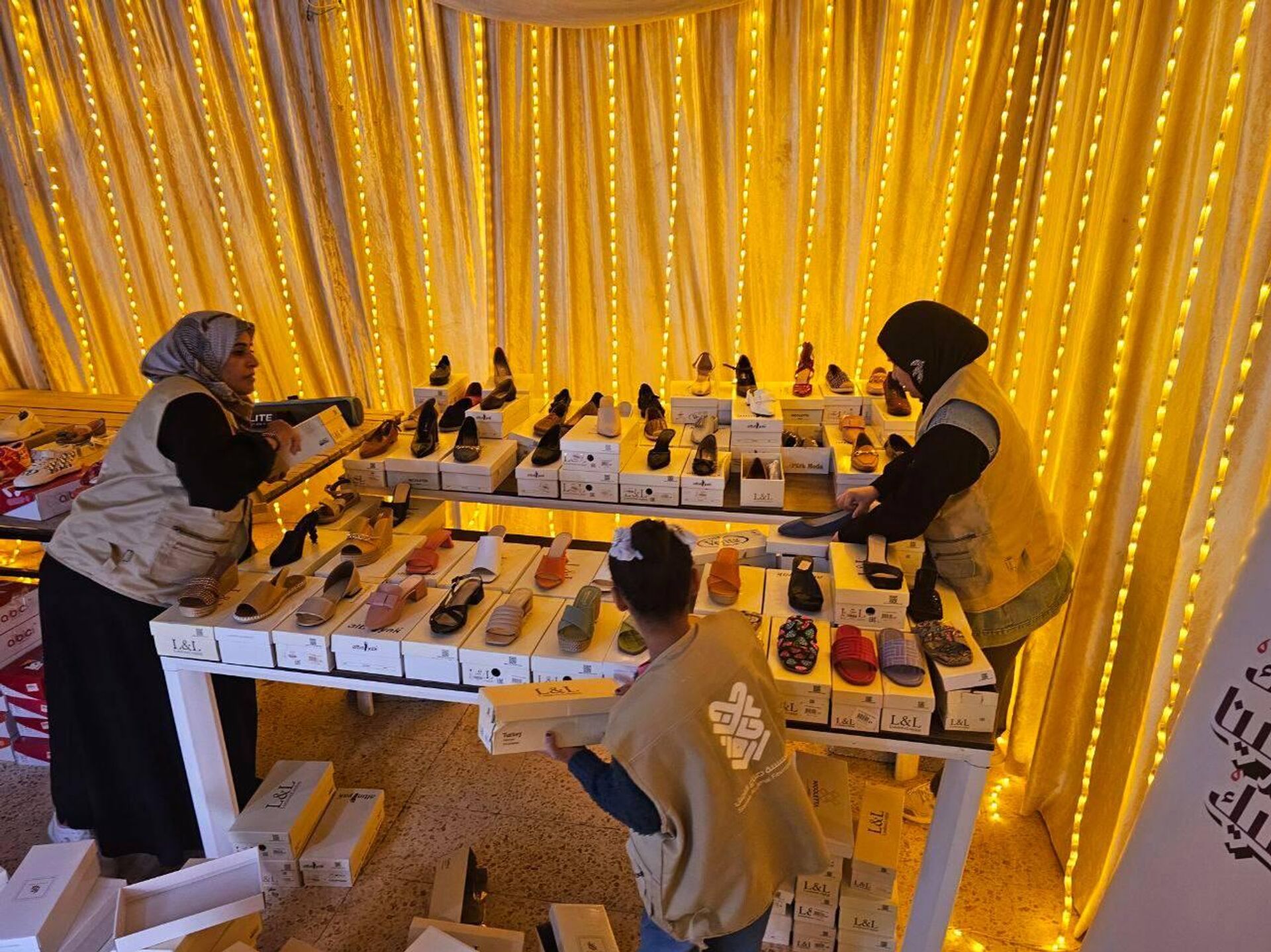 فطورك علينا وعيدهم عليك.. حملة خيرية لرسم البسمة على وجوه الأطفال في بنغازي - سبوتنيك عربي, 1920, 28.03.2025