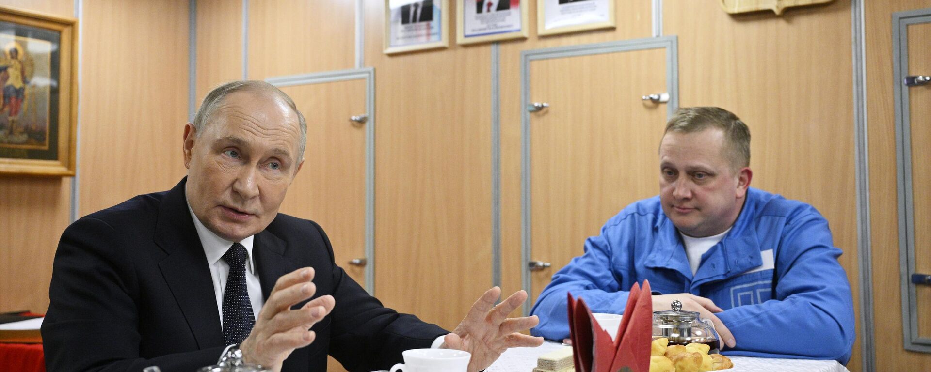  الرئيس الروسي فلاديمير بوتين خلال رحلة عمل إلى مورمانسك - سبوتنيك عربي, 1920, 27.03.2025