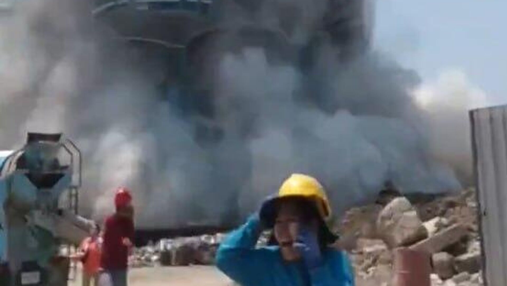 لحظة انهيار ناطحات سحاب جراء زلزال ميانمار المدمر لحظة انهيار ناطحات سحاب جراء زلزال ميانمار المدمر - سبوتنيك عربي, 1920, 28.03.2025