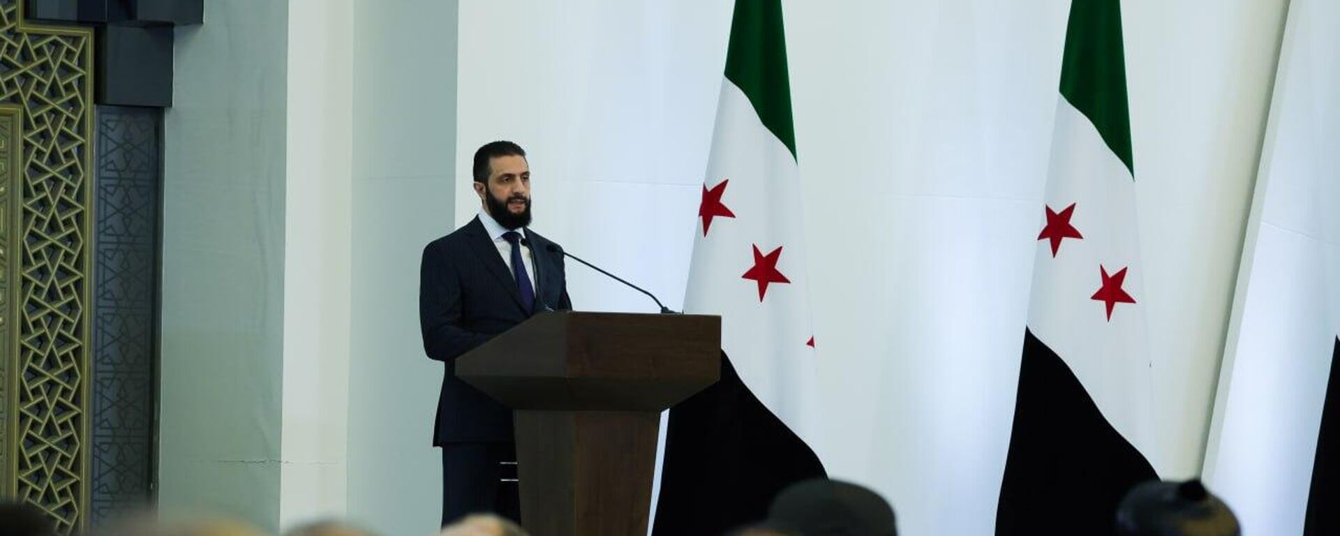 الرئيس السوري للمرحلة الانتقالية أحمد الشرع - سبوتنيك عربي, 1920, 17.07.2025