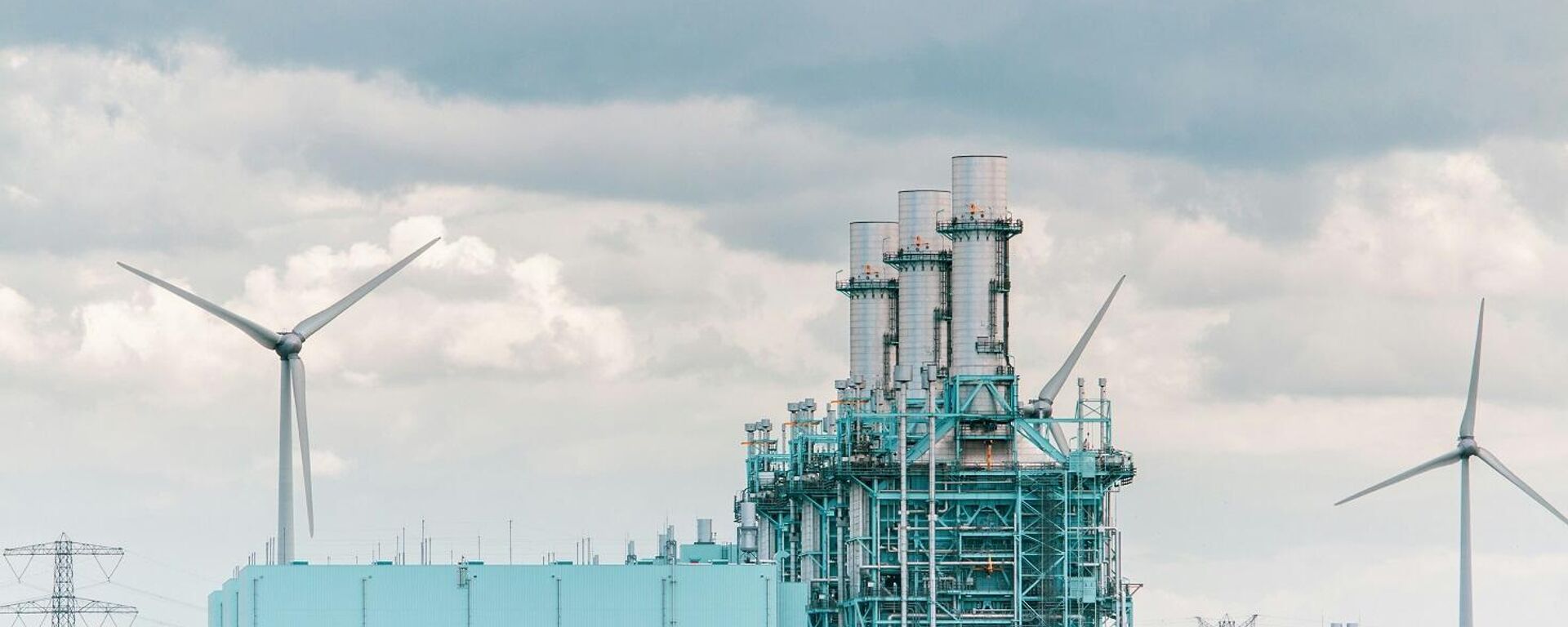 محطة كهرباء - سبوتنيك عربي, 1920, 15.05.2025