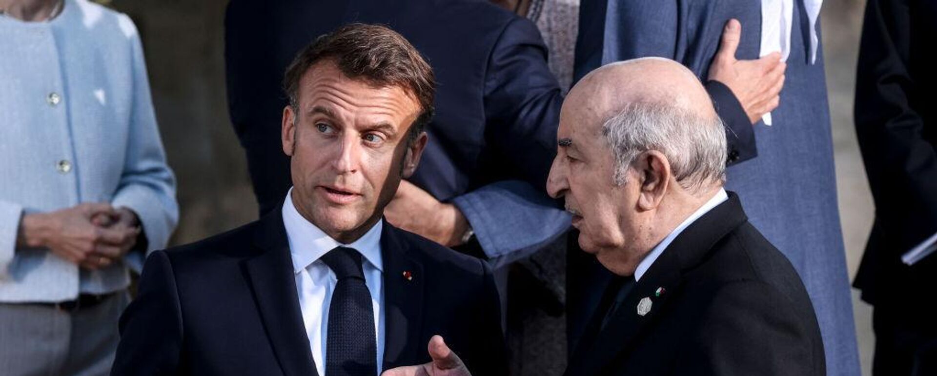 الرئيس الجزائري عبد المجيد تبون مع الرئيس الفرنسي إيمانويل ماكرون - سبوتنيك عربي, 1920, 01.04.2025