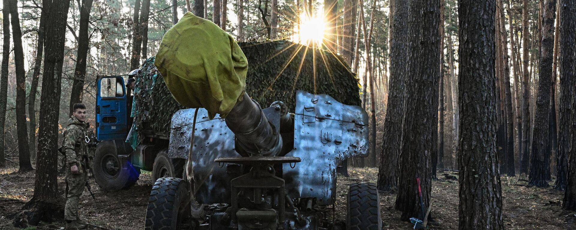 مدفع هاوتزر دي-20 التابع لفيلق المتطوعين في كتيبة القوات الخاصة المنفصلة أربات في مقاطعة كورسك - سبوتنيك عربي, 1920, 20.04.2025