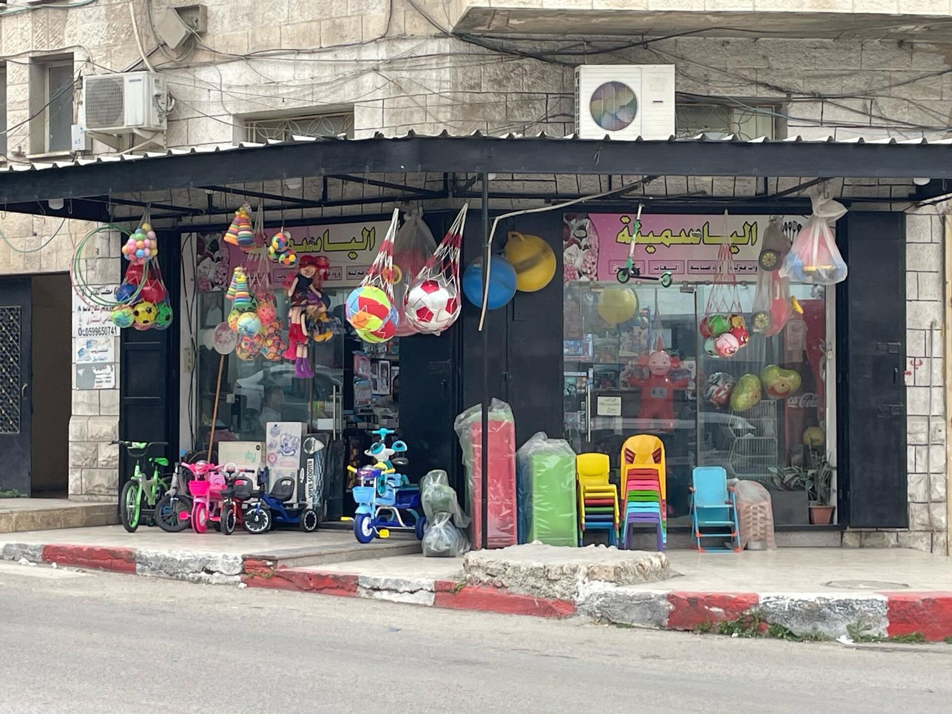 لا أجواء عيد في الضفة الغربية ومشهد الحصار والنزوح القاتم يلقي بظلاله على الفلسطينيين - سبوتنيك عربي, 1920, 02.04.2025