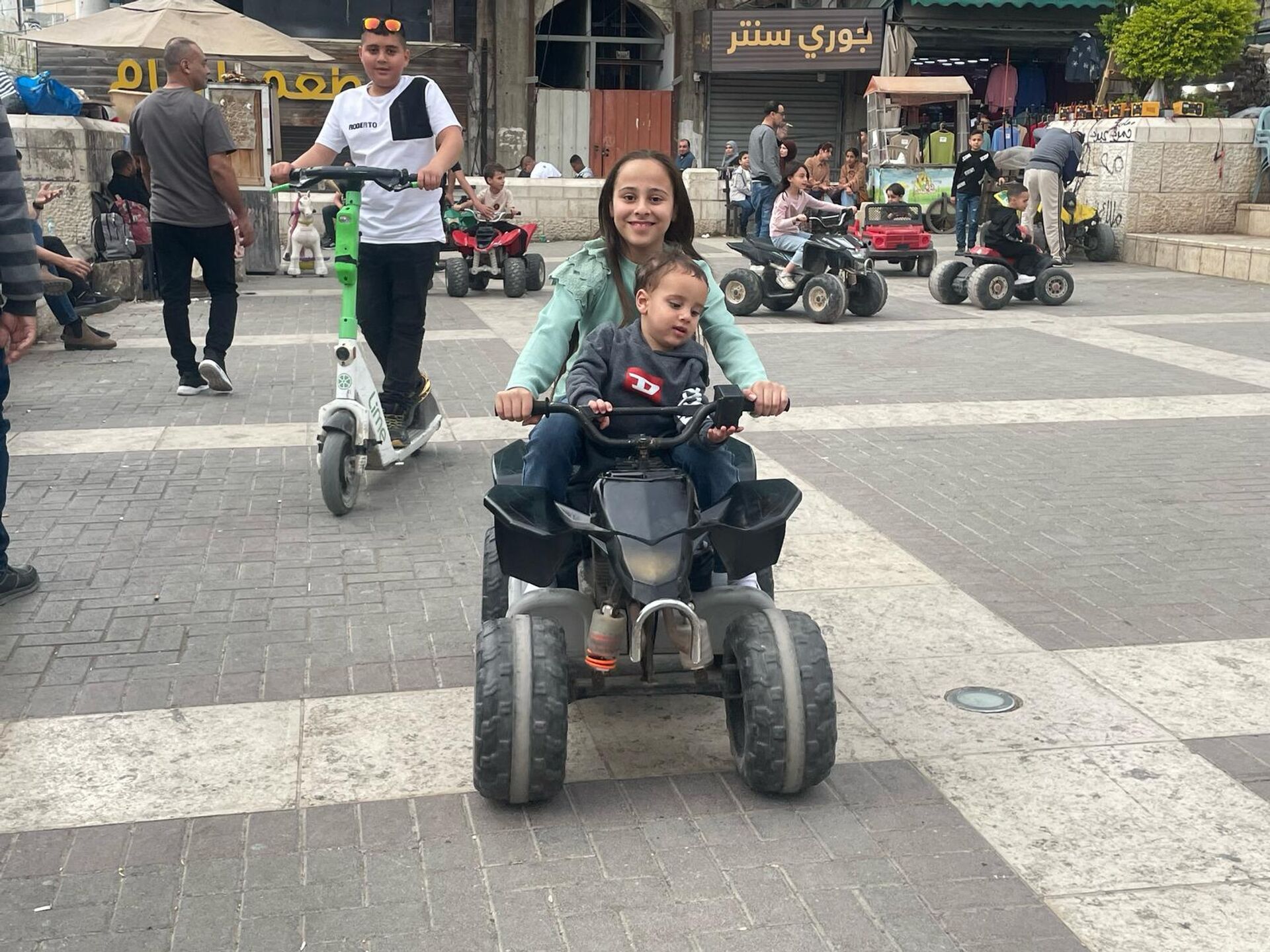 لا أجواء عيد في الضفة الغربية ومشهد الحصار والنزوح القاتم يلقي بظلاله على الفلسطينيين - سبوتنيك عربي, 1920, 02.04.2025