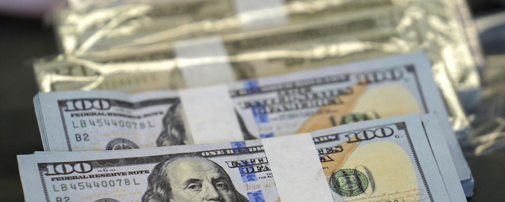 الدولار  - سبوتنيك عربي, 1920, 25.11.2025