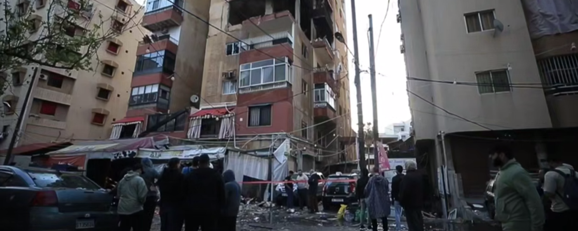 صورة للشقة السكنية التي استهدفتها إسرائيل في مدينة صيدا جنوبي لبنان، ما أسفر عن مقتل قيادي في حركة حماس

 - سبوتنيك عربي, 1920, 04.04.2025