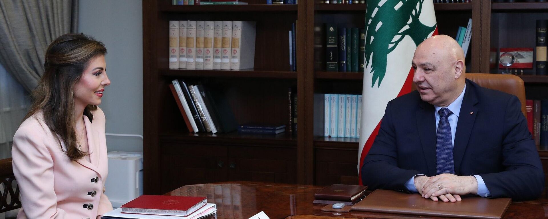 الرئيس اللبناني العماد جوزف عون يعقد اجتماع مع نائبة المبعوث الأمريكي إلى الشرق الأوسط مورغان أورتاغوس، في قصر بعبدا - سبوتنيك عربي, 1920, 05.04.2025