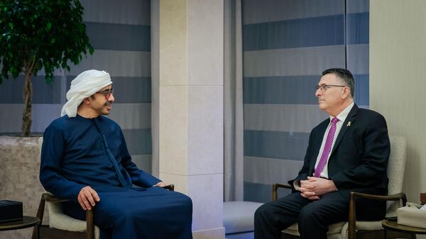 وزير الخارجية الإماراتي عبد الله بن زايد يستقبل وزير الخارجية الإسرائيلي جدعون ساعر في أبو ظبي - سبوتنيك عربي