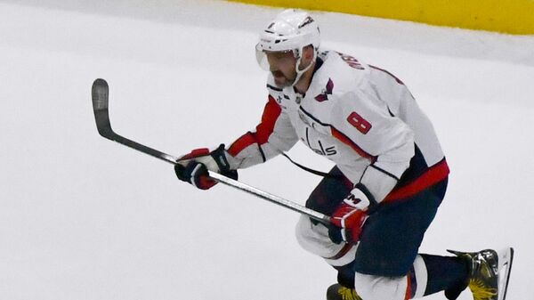 لاعب الهوكي الروسي ألكسندر أوفيتشكين - سبوتنيك عربي