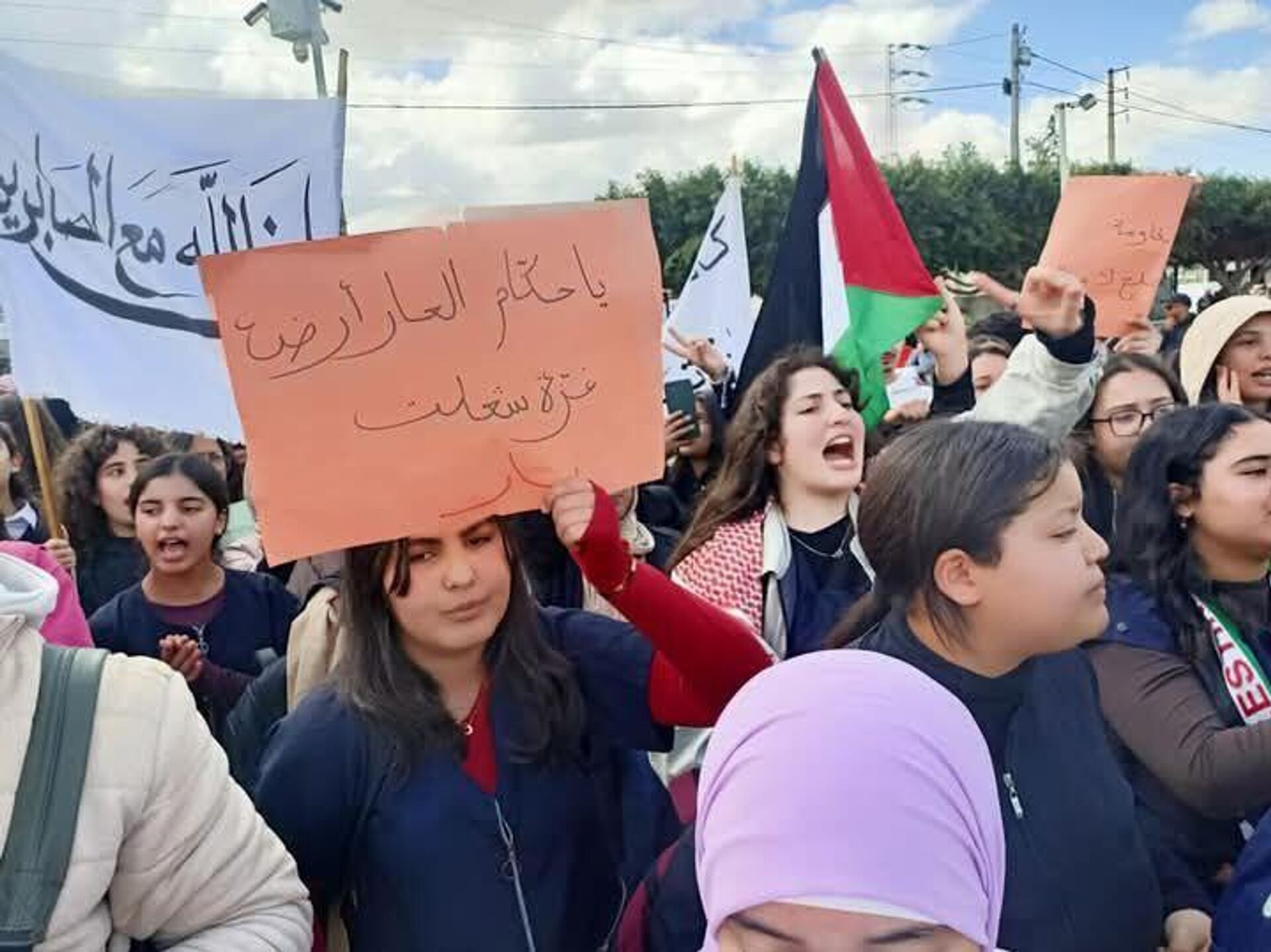 الجامعات التونسية تنظم إضرابا عاما تضامنا مع غزة - سبوتنيك عربي, 1920, 08.04.2025