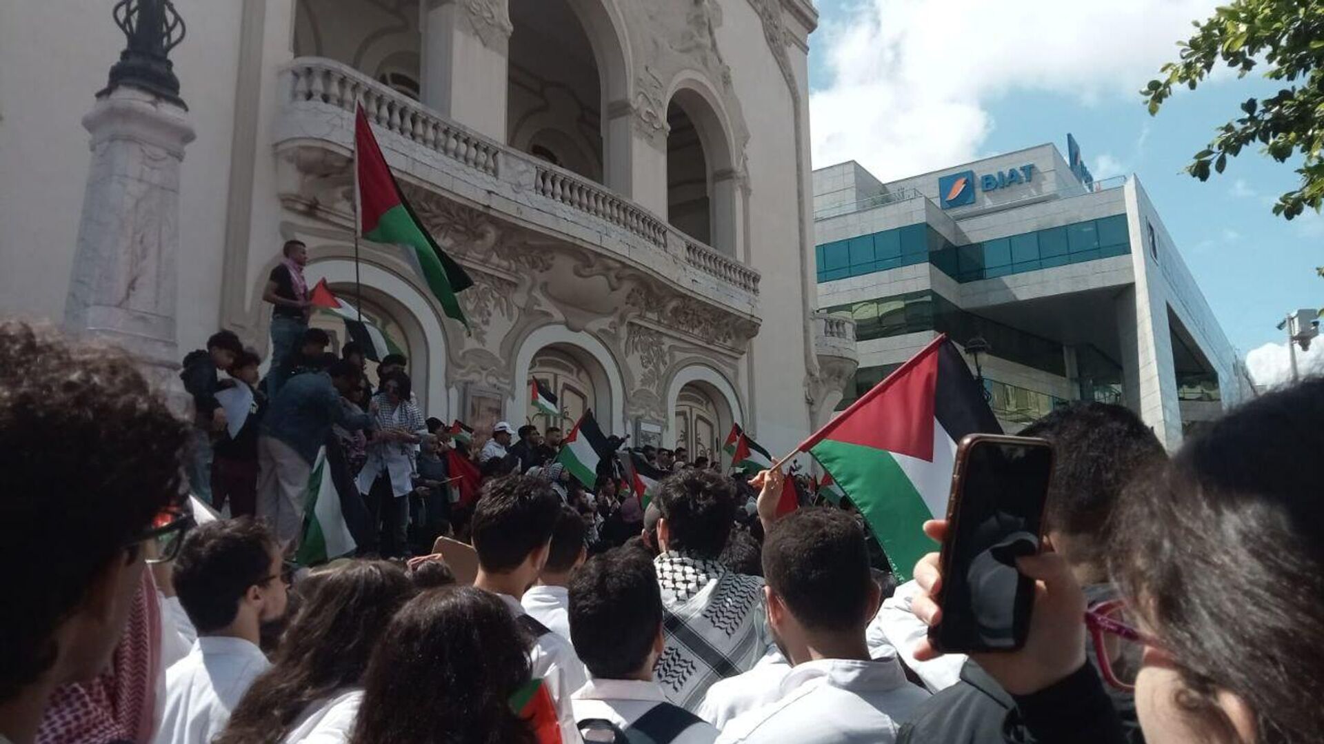 الجامعات التونسية تنظم إضرابا عاما تضامنا مع غزة - سبوتنيك عربي, 1920, 08.04.2025