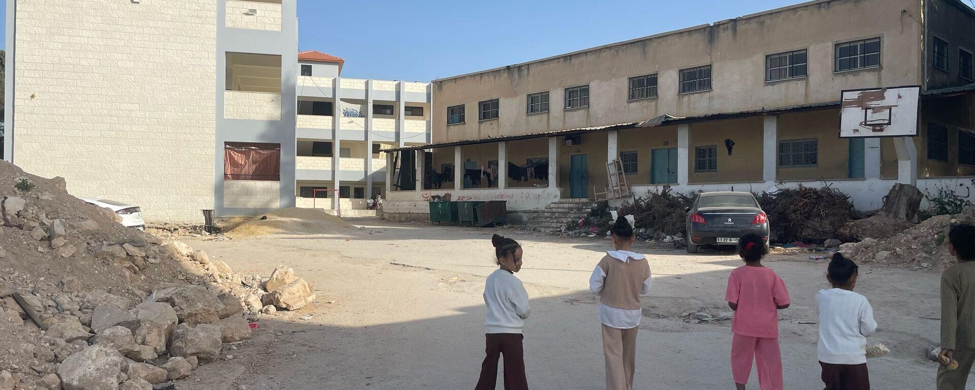 صورة تظهر واقع المدارس في الضفة الغربية بسبب العمليات العسكرية الإسرائيلية

 - سبوتنيك عربي, 1920, 10.04.2025