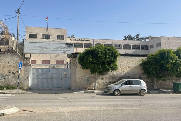 صورة تظهر واقع المدارس في الضفة الغربية بسبب العمليات العسكرية الإسرائيلية

 - سبوتنيك عربي