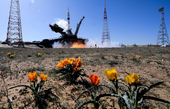 عملية إطلاق صاروخ &quot;سويوز-2.1أ&quot; مع المركبة الفضائية &quot;سويوز إم إس-27&quot; من قاعدة بايكونور الفضائية. - سبوتنيك عربي