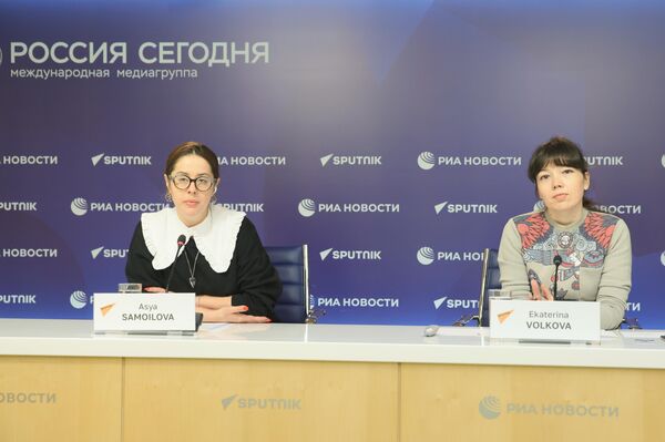 صورة لورشة عمل عن الربيورتاج المصور لوسائل الإعلام التي نظمتها يونا ووكالة سبوتنيك 
 - سبوتنيك عربي