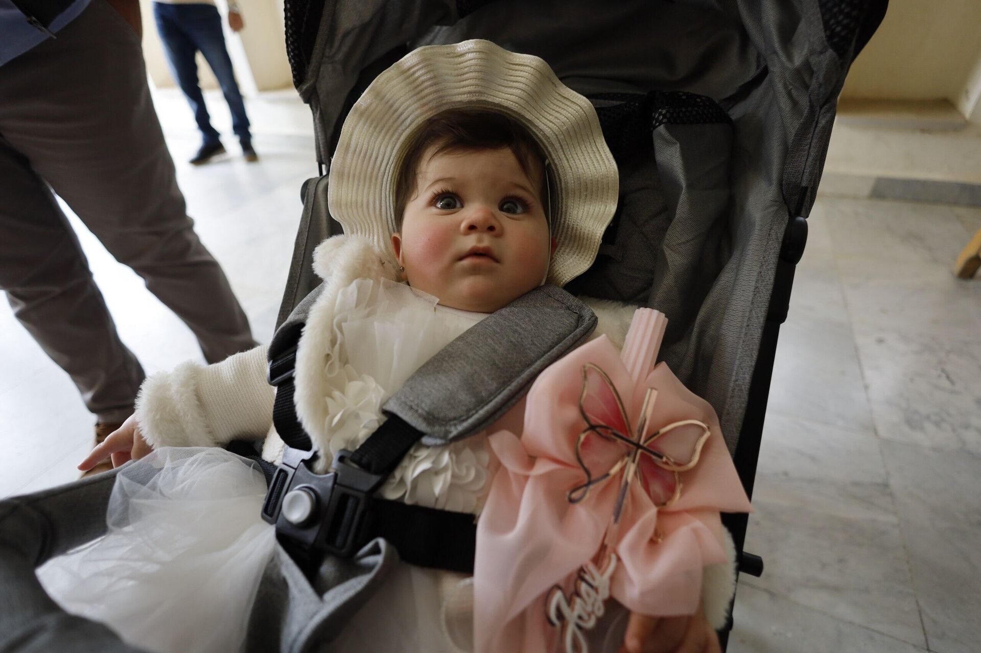 رغم مشاهد الدمار التي خلفتها الحرب في جنوب لبنان.. إحياء أحد الشعانين ببلدة علما الشعب رغم مشاهد الدمار التي خلفتها الحرب في جنوب لبنان.. إحياء أحد الشعانين ببلدة علما الشعب - سبوتنيك عربي, 1920, 13.04.2025