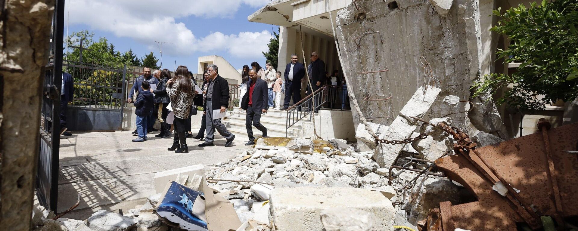 رغم مشاهد الدمار التي خلفتها الحرب في جنوب لبنان.. إحياء أحد الشعانين ببلدة علما الشعب - سبوتنيك عربي, 1920, 26.07.2025