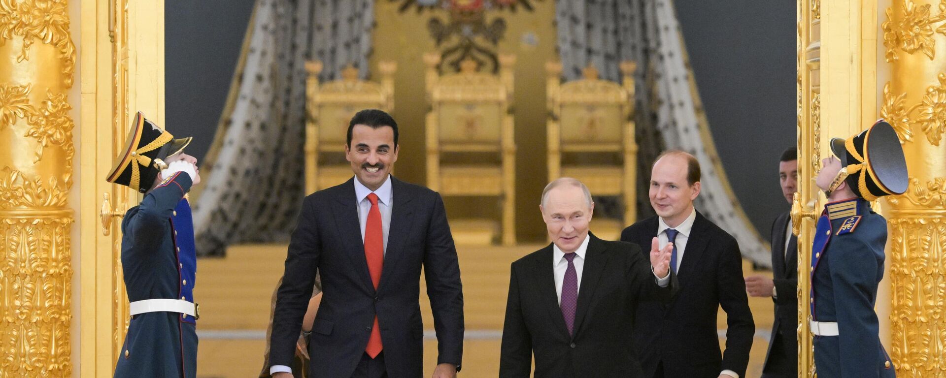 الرئيس الروسي فلاديمير بوتين يلتقي بأمير دولة قطر تميم بن حمد آل ثاني في موسكو  - سبوتنيك عربي, 1920, 17.04.2025